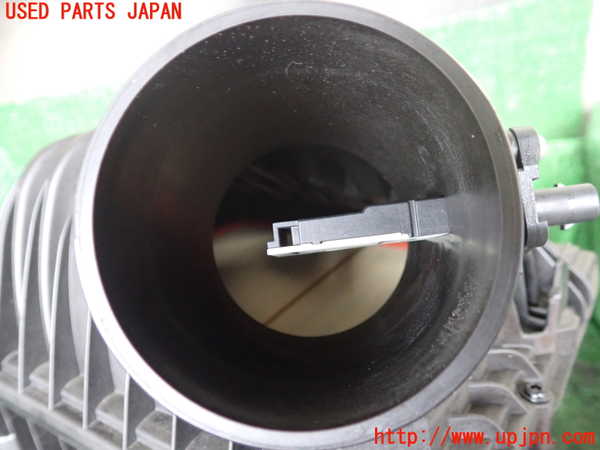 1UPJ-39982560]BMW X1(HT20)(F48系)エアクリーナーボックス 中古_m0003.jpg