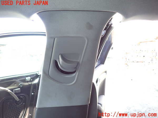 1UPJ-40017665]アウディ・A3 セダン(8VCXSL)右センターピラートリム 中古_m0002.jpg