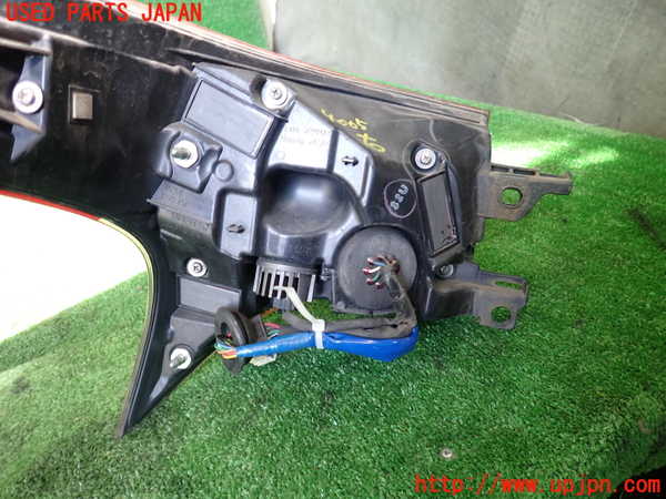 1UPJ-40051530]レクサス・LS500h(GVF50)右テールランプ 中古_m0002.jpg