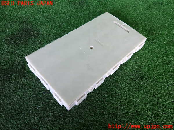 2UPJ-40096148]BMW 320d(8C20)(F30)コンピューター3 (FEM Key) 中古_m0002.jpg