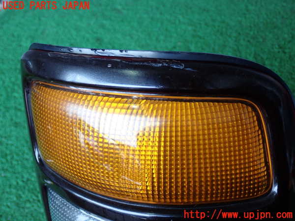 2UPJ-40101530]シボレー・サバーバン(不明)右テールランプ 中古_m0002.jpg