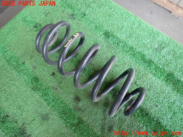 2UPJ-40105100]シボレー・サバーバン(不明)右リアスプリング 中古_m0001.jpg