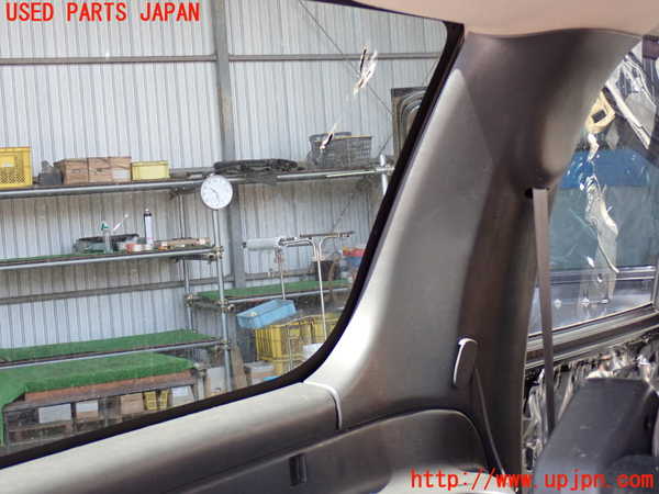 2UPJ-40107680]シボレー・サバーバン(不明)左リアピラートリム (ジャンク品) 中古_m0002.jpg