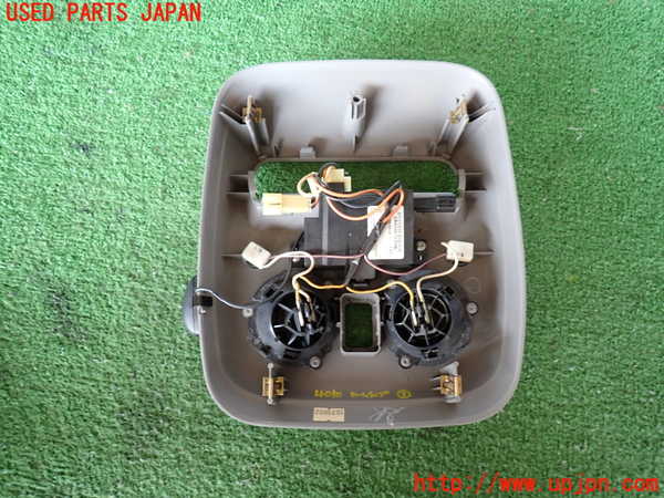 2UPJ-40106411]シボレー・サバーバン(不明)ルームランプ1 (1列目真中) 中古_m0002.jpg