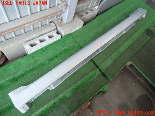 2UPJ-40111390]マークX(GRX120)右サイドステップ 中古_m0001.jpg