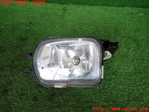 2UPJ-40131180]ベンツ C180 コンプレッサー(203046)(W203系)右フォグ 中古_m0001.jpg