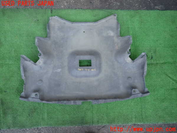 2UPJ-40131721]ベンツ C180 コンプレッサー(203046)(W203系)アンダーカバー1 中古_m0001.jpg
