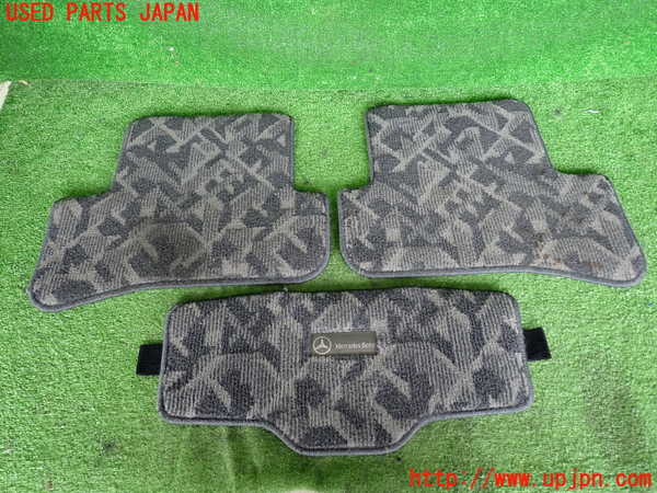 2UPJ-40137800]ベンツ C180 コンプレッサー(203046)(W203系)フロアマット 中古_m0004.jpg