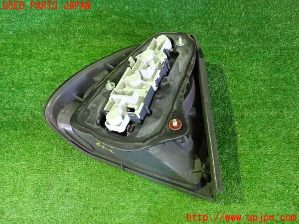 2UPJ-40161530]BMW 318ti(AU20)右テールランプ 中古 (E46)_m0002.jpg