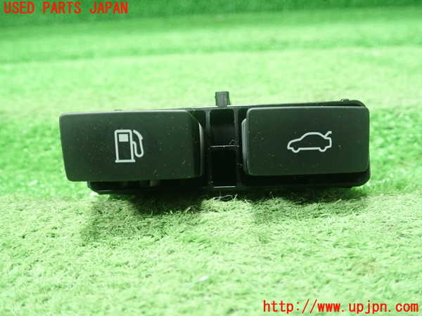 5UPJ-40196312]レクサス・ES300h(AXZH10)スイッチ7 (フューエル・トランク) 中古_m0001.jpg