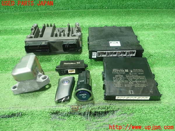 5UPJ-40196110]レクサス・ES300h(AXZH10)エンジンコンピューター 中古_m0001.jpg