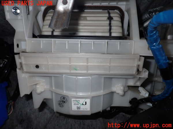 1UPJ-40226081]FJクルーザー(GSJ15W)エバポレーター1 中古_m0003.jpg