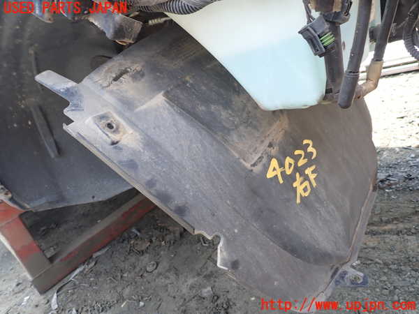 1UPJ-40231090]エクスプローラー(1FMEU74P)右前フェンダーライナー 【左ハンドル】 中古_m0001.jpg