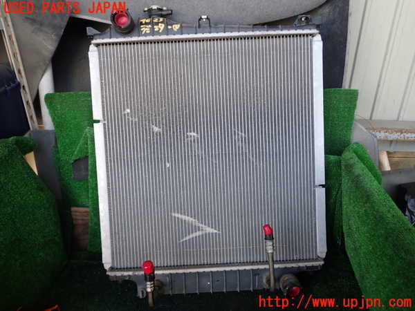 1UPJ-40232321]エクスプローラー(1FMEU74P)ラジエーター1 【左ハンドル】 中古_m0001.jpg