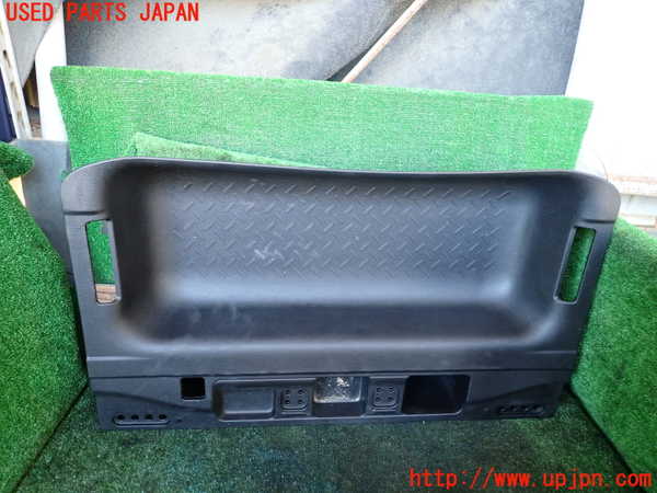1UPJ-40247772]ジープ・ラングラー アンリミテッド(JK36L)ラゲッジトレイ2 中古_m0001.jpg