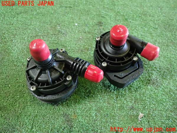 1UPJ-40252110]ベンツ A200 d(177012 W177)ウォーターポンプ 中古_m0001.jpg