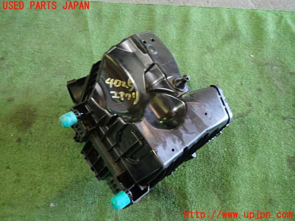 1UPJ-40252560]ベンツ A200 d(177012 W177)エアクリーナーボックス 中古_m0003.jpg