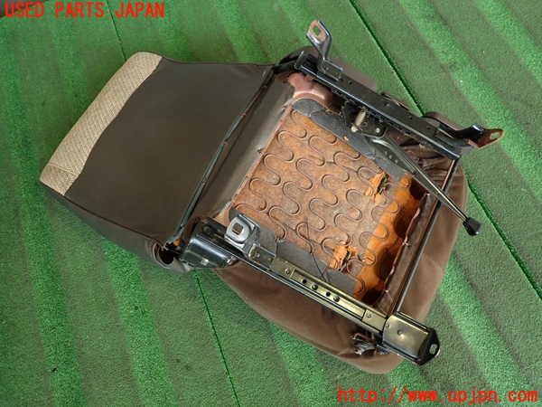 2UPJ-40297035]ランクル60系(FJ62V(改))運転席シート 中古_m0005.jpg