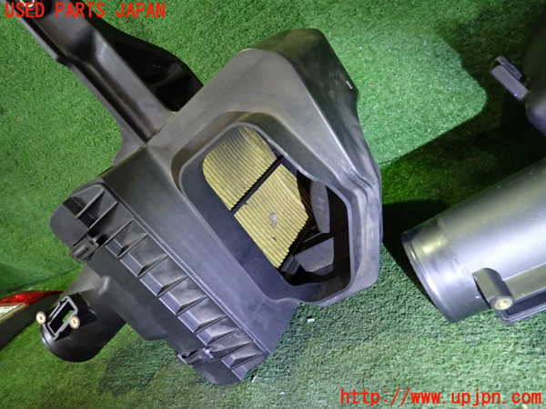 2UPJ-40352560]フーガハイブリッド(HY51)エアクリーナーボックス 中古_m0003.jpg