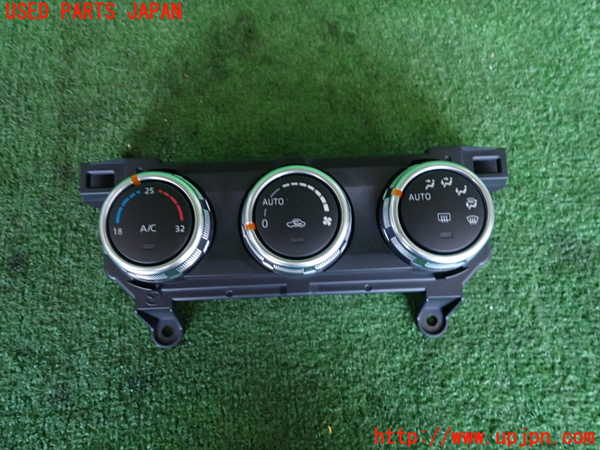 2UPJ-40366066]CX-3(DK5FW)エアコンスイッチ1 中古_m0001.jpg