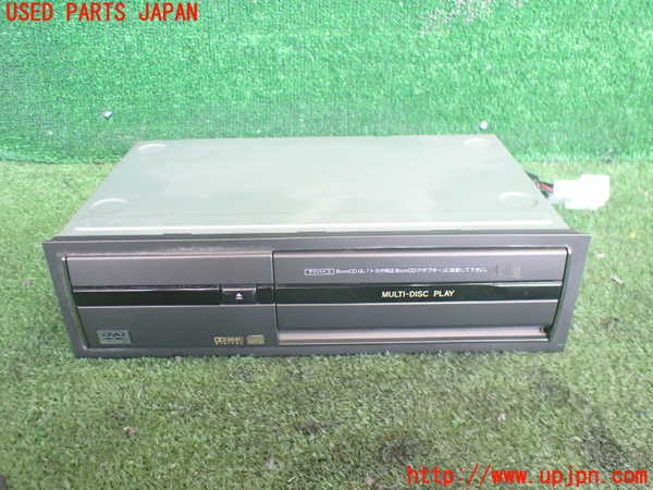 2UPJ-40386505]セルシオ(UCF31)CDチェンジャー 中古_m0001.jpg