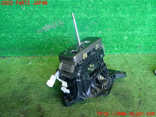 2UPJ-40387555]セルシオ(UCF31)ATシフトレバー 中古_m0001.jpg