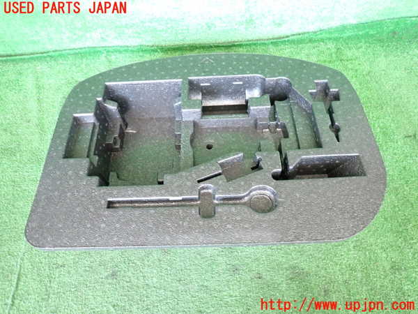 2UPJ-40397772]アバルト・595(31214T)ラゲッジトレイ2 中古_m0001.jpg