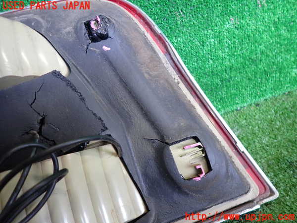 2UPJ-40401550]リンカーン・ナビゲーター(不明)右リアフィニッシャー (ジャンク品) 中古_m0004.jpg