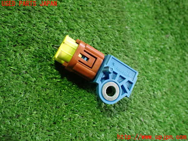 2UPJ-40416356]アバルト・595(312142)エアバッグセンサー1 中古_m0002.jpg