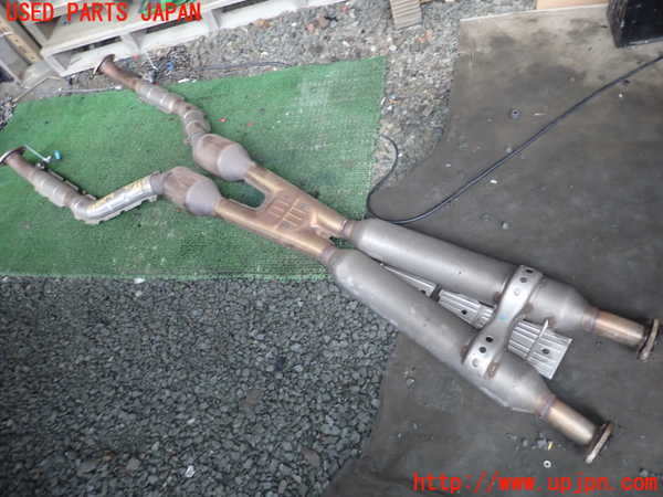 1UPJ-40492651]レクサス・LS600h(UVF45)センターパイプ1 中古_m0001.jpg