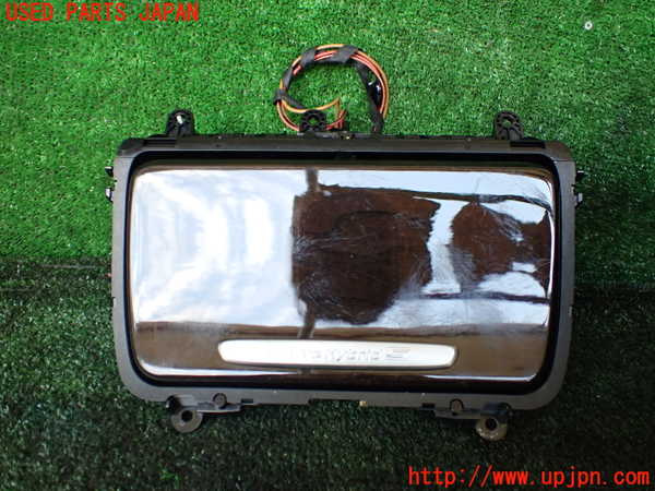 1UPJ-40527810]BMW アクティブハイブリッド5 F10(AH5)(FZ35)ドリンクホルダー 中古_m0001.jpg