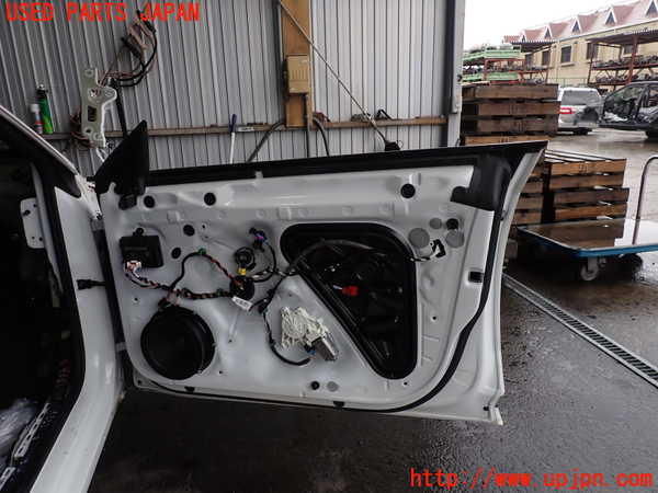 2UPJ-40561230]VW アルテオン シューティングブレーク(3HDNUF)右前ドア 中古(43R-000056 M61485)_m0003.jpg