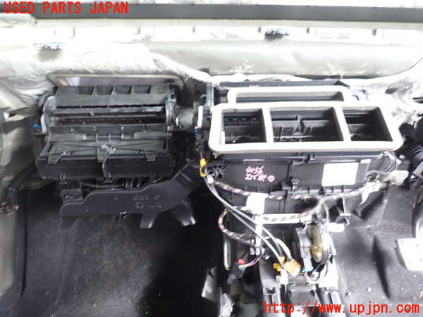 2UPJ-40566081]VW アルテオン シューティングブレーク(3HDNUF)エバポレーター1 中古_m0001.jpg