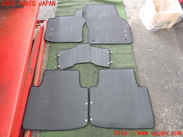 2UPJ-40567800]VW アルテオン シューティングブレーク(3HDNUF)フロアマット 中古_m0004.jpg