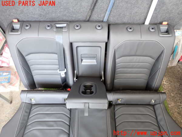 2UPJ-40567385]VW アルテオン シューティングブレーク(3HDNUF)リアシート 中古_m0002.jpg