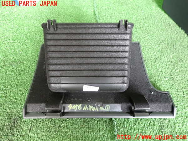 2UPJ-40567841]VW アルテオン シューティングブレーク(3HDNUF)小物入れ1 中古_m0003.jpg