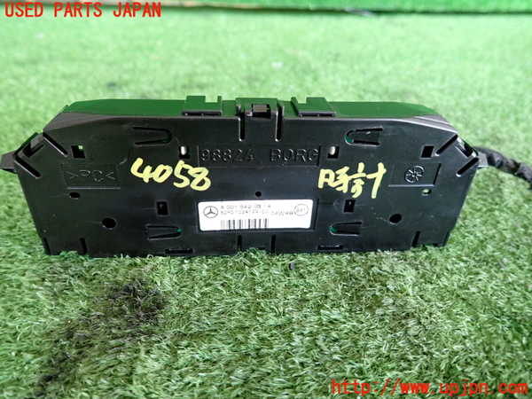 2UPJ-40587850]ベンツ SL350(230467)(R230)時計 中古_m0003.jpg