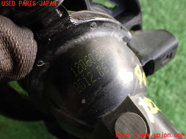 2UPJ-40711182]クライスラー・300(LX36)左フォグ 中古_m0003.jpg