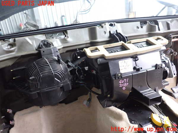 2UPJ-40716081]クライスラー・300(LX36)エバポレーター1 中古_m0001.jpg