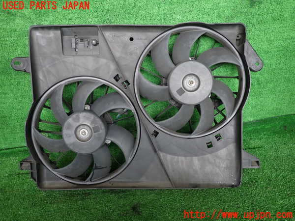 2UPJ-40716836]クライスラー・300(LX36)電動ファン1 中古_m0003.jpg