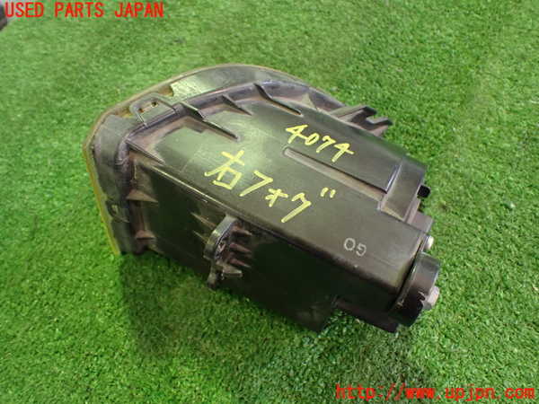 2UPJ-40741180]レジェンド(KB2)右フォグ 中古_m0003.jpg