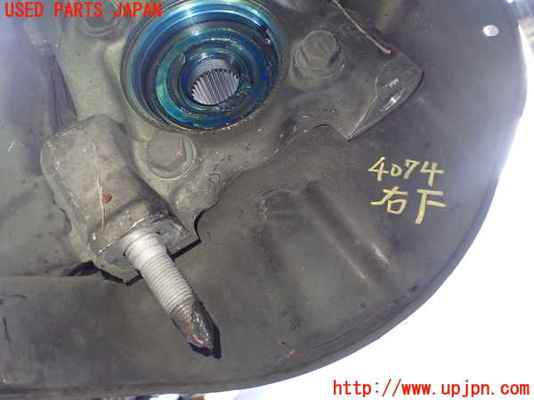 2UPJ-40744290]レジェンド(KB2)右フロントナックルハブ 中古_m0003.jpg