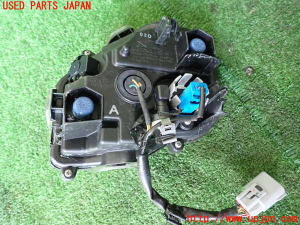 1UPJ-40761180]レクサス・UX250h(MZAH10)右フォグ ジャンク 中古_m0002.jpg