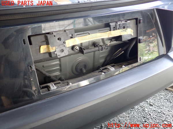 1UPJ-40761610]レクサス・UX250h(MZAH10)リアバンパー 中古_m0003.jpg