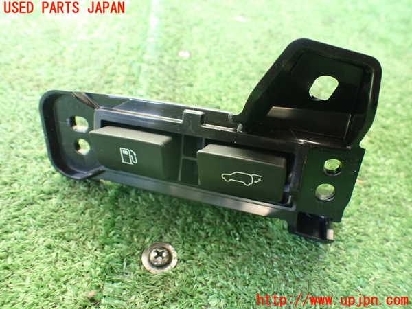1UPJ-40766313]レクサス・UX250h(MZAH10)スイッチ8(給油口 バックドア) 中古_m0001.jpg