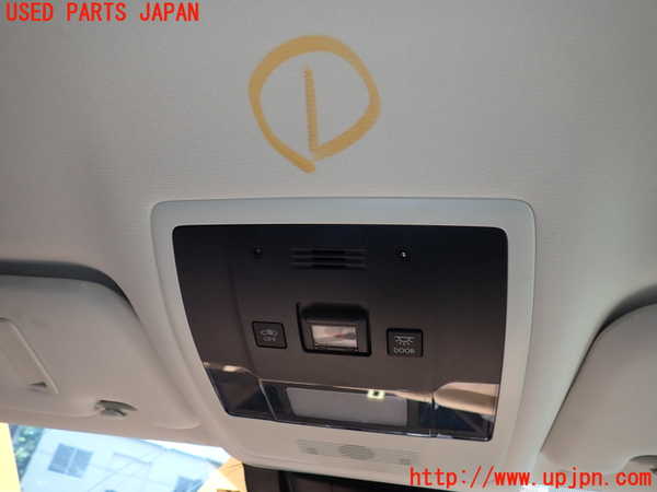 1UPJ-40766411]レクサス・UX250h(MZAH10)ルームランプ1(1列目真中) 中古_m0001.jpg