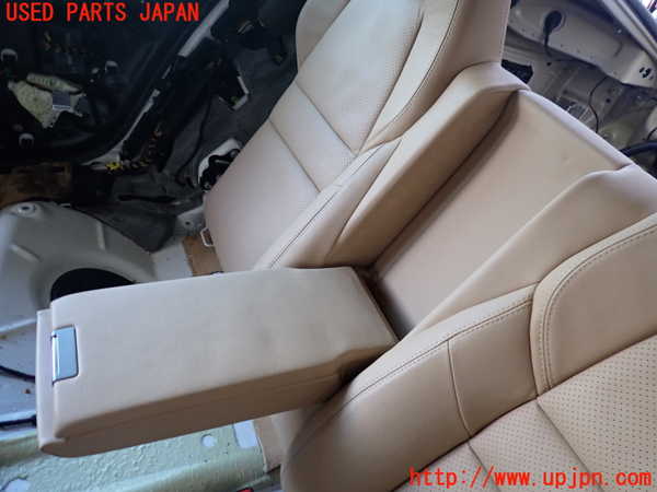 2UPJ-40857385]ポルシェ・パナメーラ(970M46(改))リアシート 中古_m0002.jpg