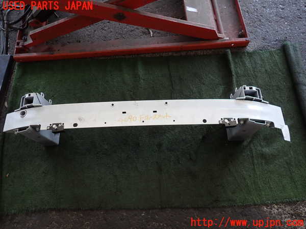 2UPJ-40901014]ボルボ・V60(ZB420TM)フロントバンパーホースメント 中古_m0001.jpg