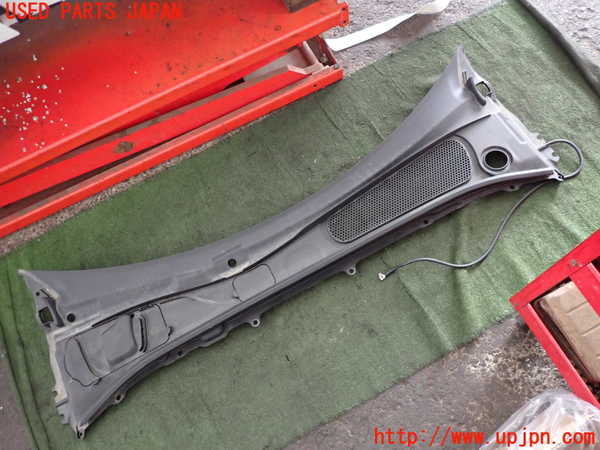 2UPJ-40901190]ボルボ・V60(ZB420TM)カウルトップ 中古_m0001.jpg