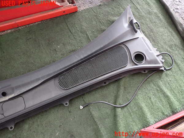 2UPJ-40901190]ボルボ・V60(ZB420TM)カウルトップ 中古_m0003.jpg